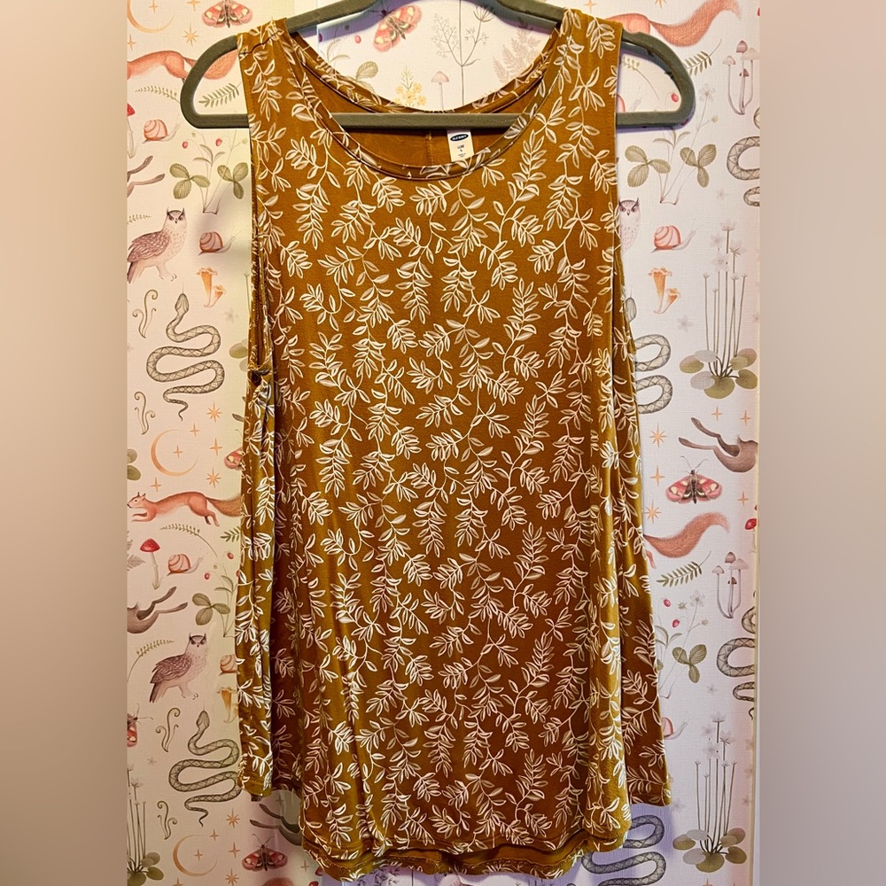 Old Navy Luxe Brown Sleeveless Tunic Top with White Leaf Pattern